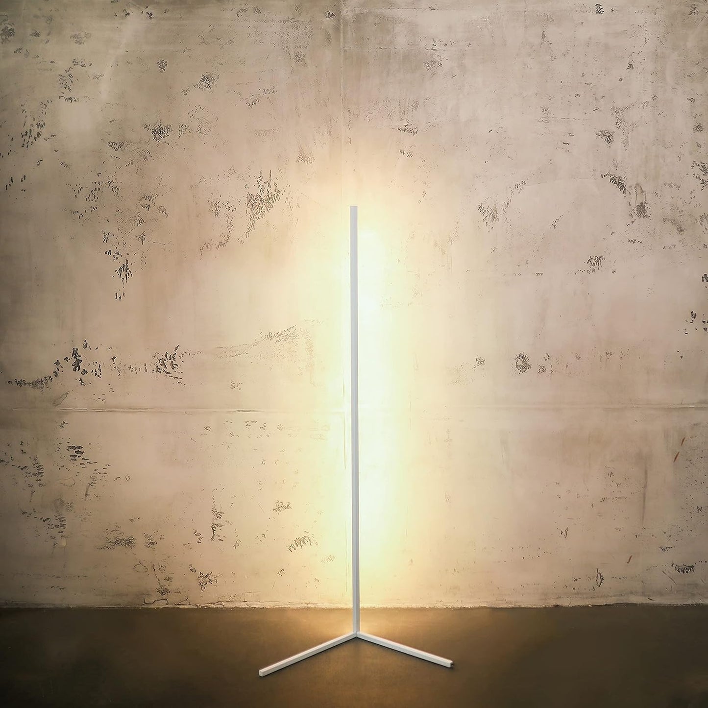 lampadaire de bureau sur pied led