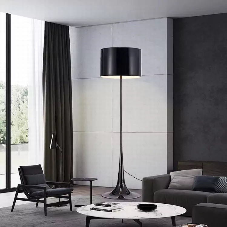 lampadaire de bureau sur pied